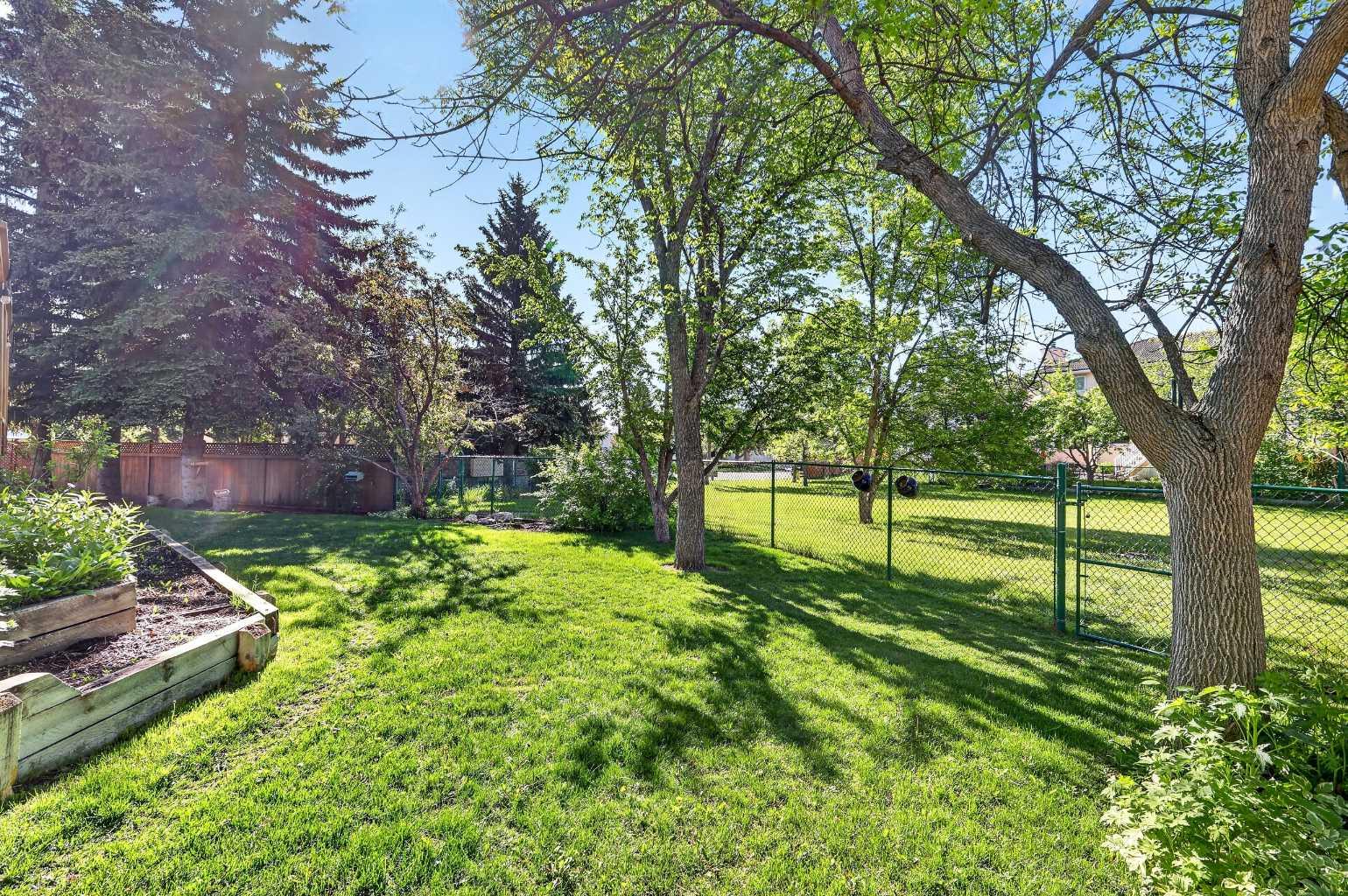 115 Woodpark Terrace SW
