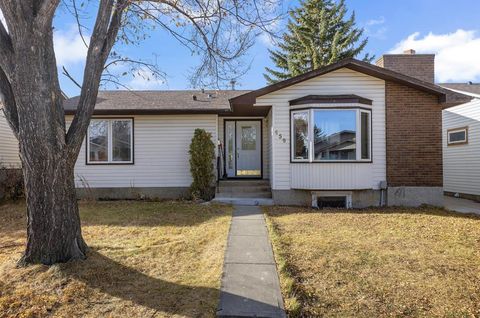 459 Templevale Drive NE Calgary AB T1Y 4V3