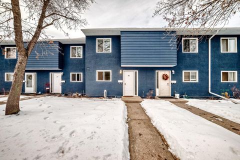 251 90 Avenue SE 90 Calgary AB T2J 0A4