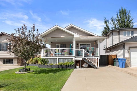 Photo of 249 Somerset Way SE, Medicine Hat, AB T1B 0B6 (MLS # A2340903)