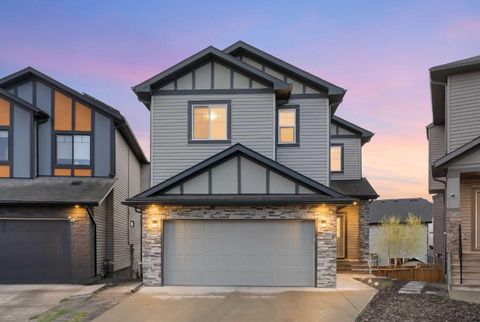 Photo of 71 Sherview Grove NW, Calgary, AB T3R 0Y4 (MLS # A2308085)