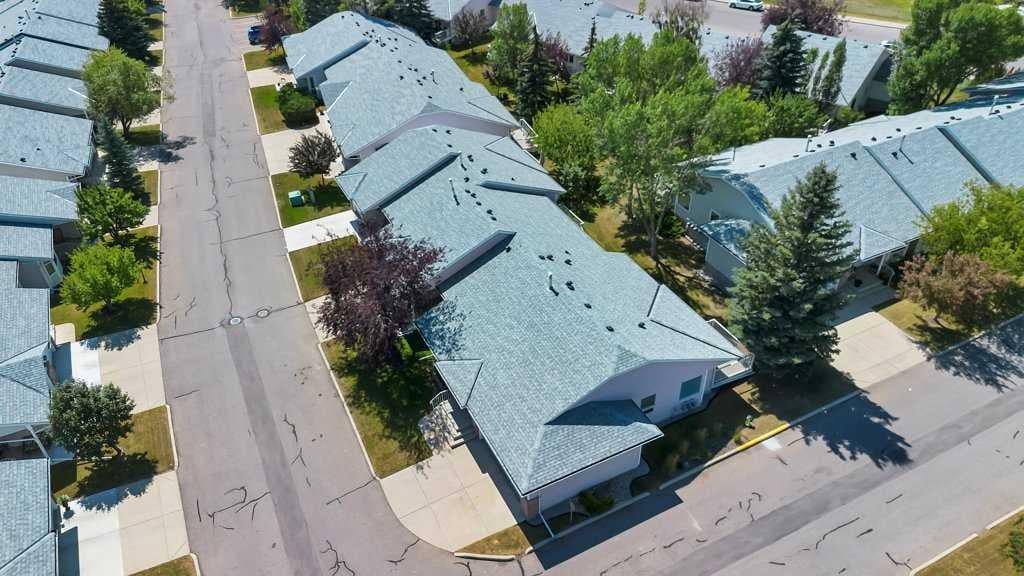 33 Riverview Point SE