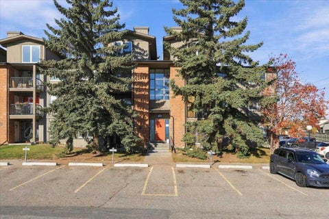 Photo of 6400 Coach Hill Road SW #424, Calgary, AB T3H 1B8 (MLS # A2351920)