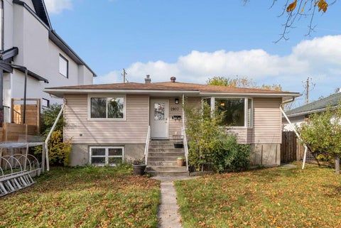 Photo of 2807 32 Street SW, Calgary, AB T3E 2S1 (MLS # A2350440)