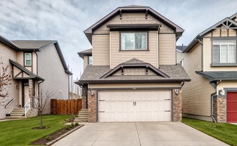 Property photo of 795 New Brighton Drive Se, Calgary, AB T2z 1a1