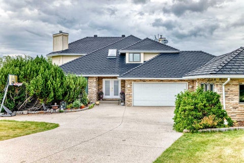 Photo of 63 Blueridge Close, Rural Rocky View County, AB T3L 2P4 (MLS # A2343367)