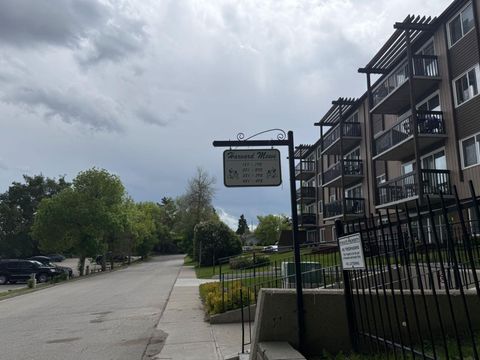 Photo of 8948 Elbow Drive SW #482, Calgary, AB T2V 0H9 (MLS # A2320521)