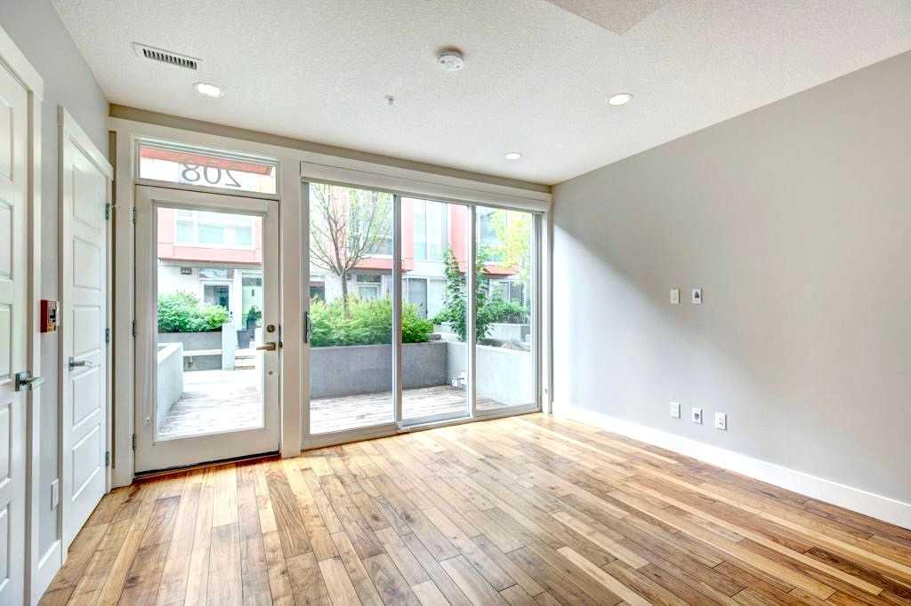 2717 17 Street SW 204