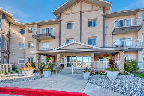 43 Westlake Circle 112 Strathmore AB T1P 1T6