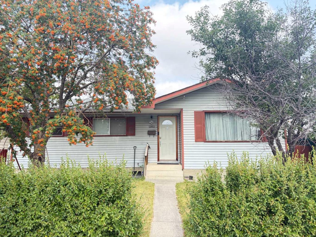 Photo of 5812 28 Avenue NE, Calgary, AB T1Y 2E5 (MLS # A2333873)