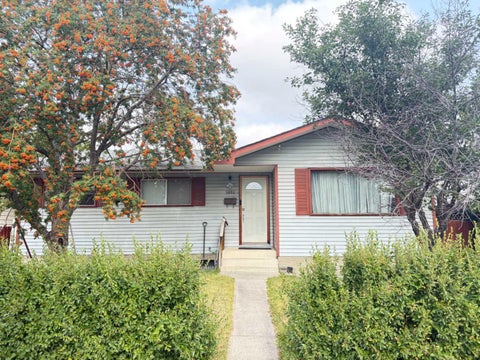 Photo of 5812 28 Avenue NE, Calgary, AB T1Y 2E5 (MLS # A2333873)