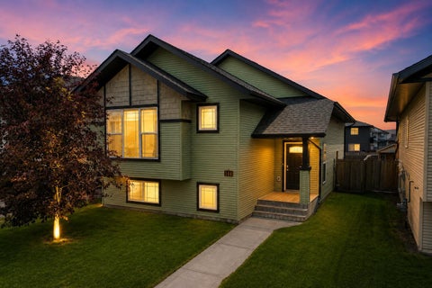 Photo of 144 Bowman Circle, Sylvan Lake, AB T4S 0H8 (MLS # A2332645)