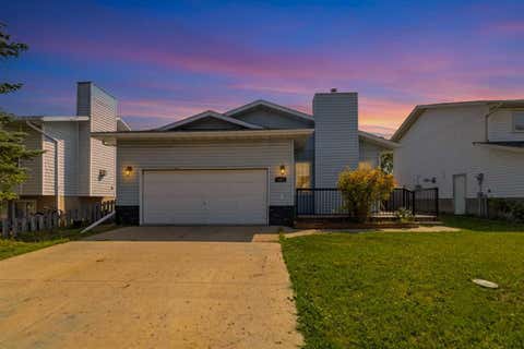 Photo of 125 Oaks Crescent, Fort McMurray, AB T9K 1M4 (MLS # A2330838)