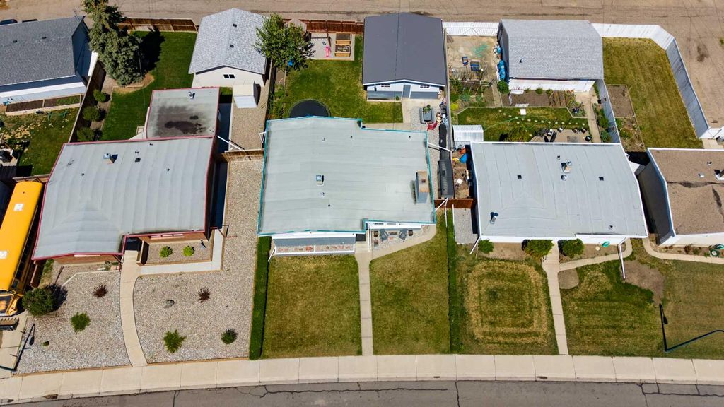 Photo of 2705 22 Avenue S, Lethbridge, AB T1K 1J8 (MLS # A2312344)