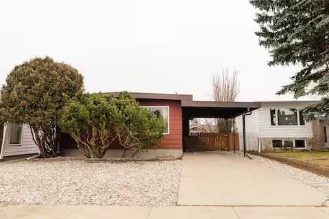 1033 Elliot Road S