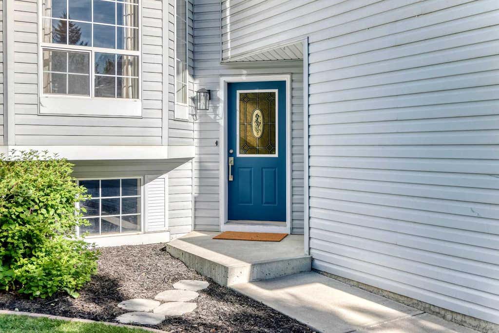 Photo of 19 Valley Brook Circle NW, Calgary, AB T3B 5S4 (MLS # A2340111)