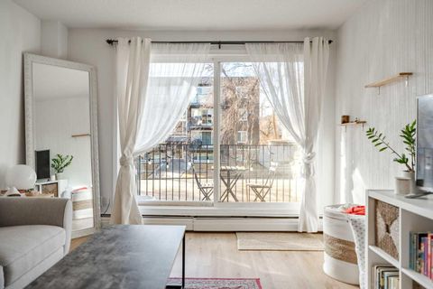 Photo of 340 4 Avenue NE #202, Calgary, AB T2E 0J3 (MLS # A2295547)