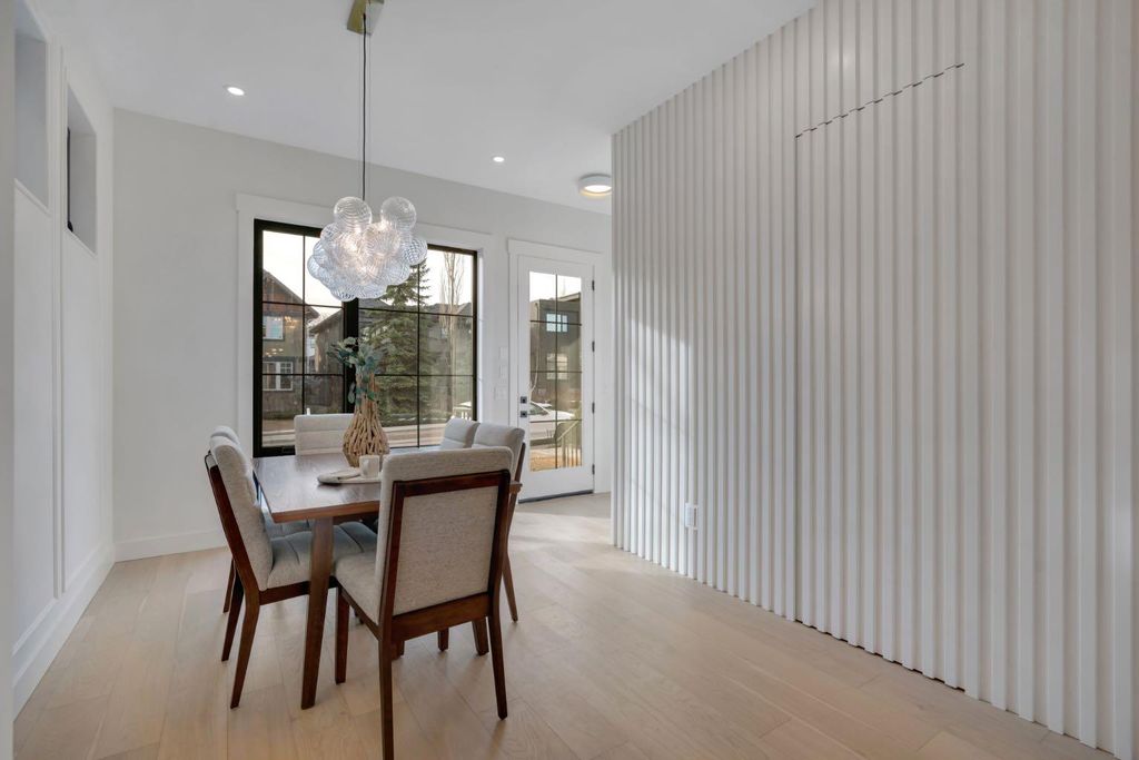 Photo of 1904 48 Avenue SW, Calgary, AB T2T 2T3 (MLS # A2286570)