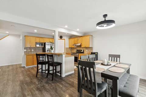 Photo of 126 Somerglen Way SW, Calgary, AB T2Y 4B2 (MLS # A2336891)