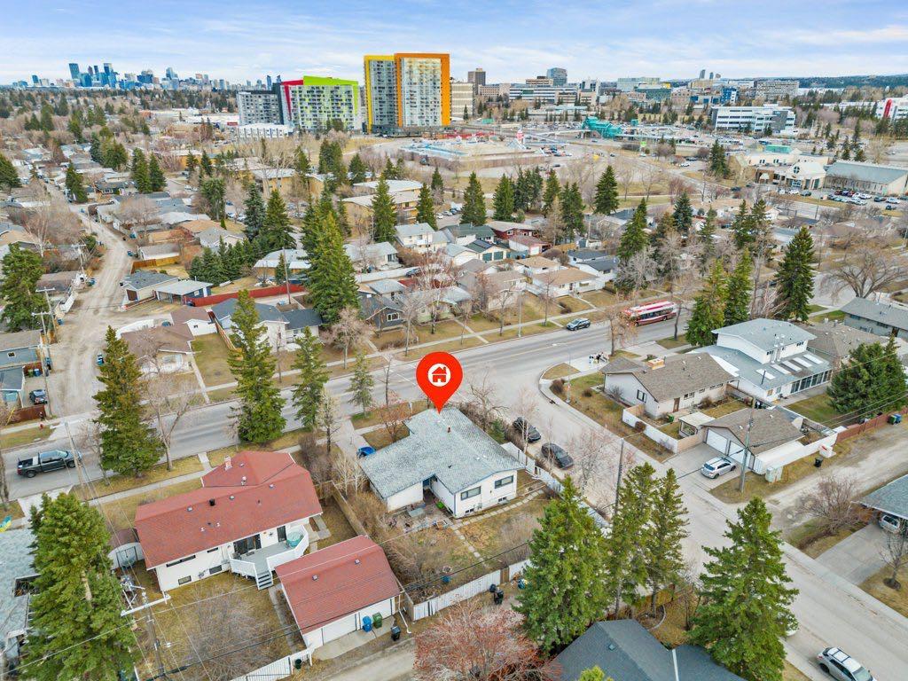 4203 Brisebois Drive NW