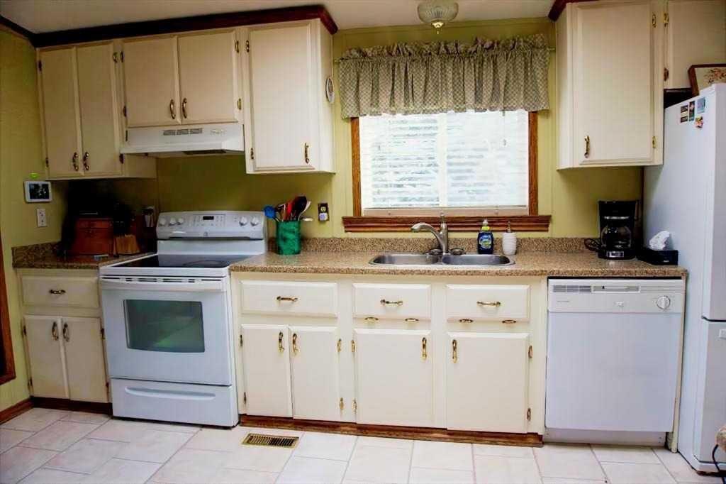 429 HOMESTEAD Trail SE