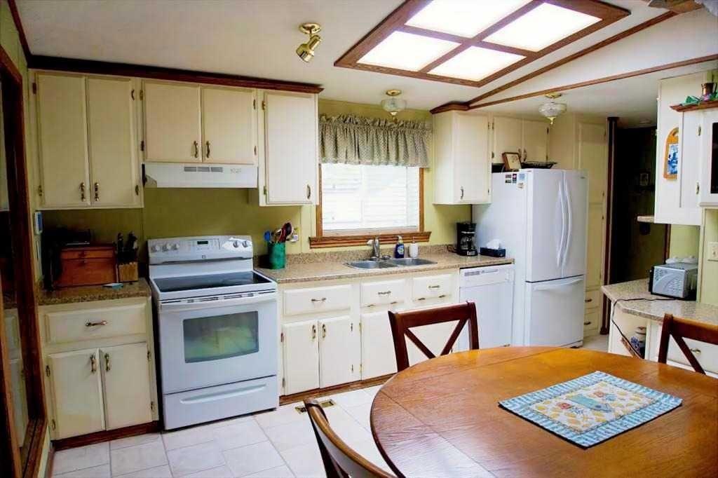 429 HOMESTEAD Trail SE