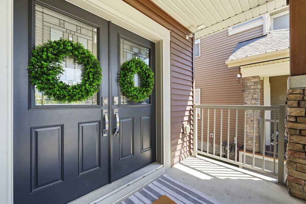 Photo of 129 Kingsbury Close SE, Airdrie, AB T4A 0R4 (MLS # A2327850)