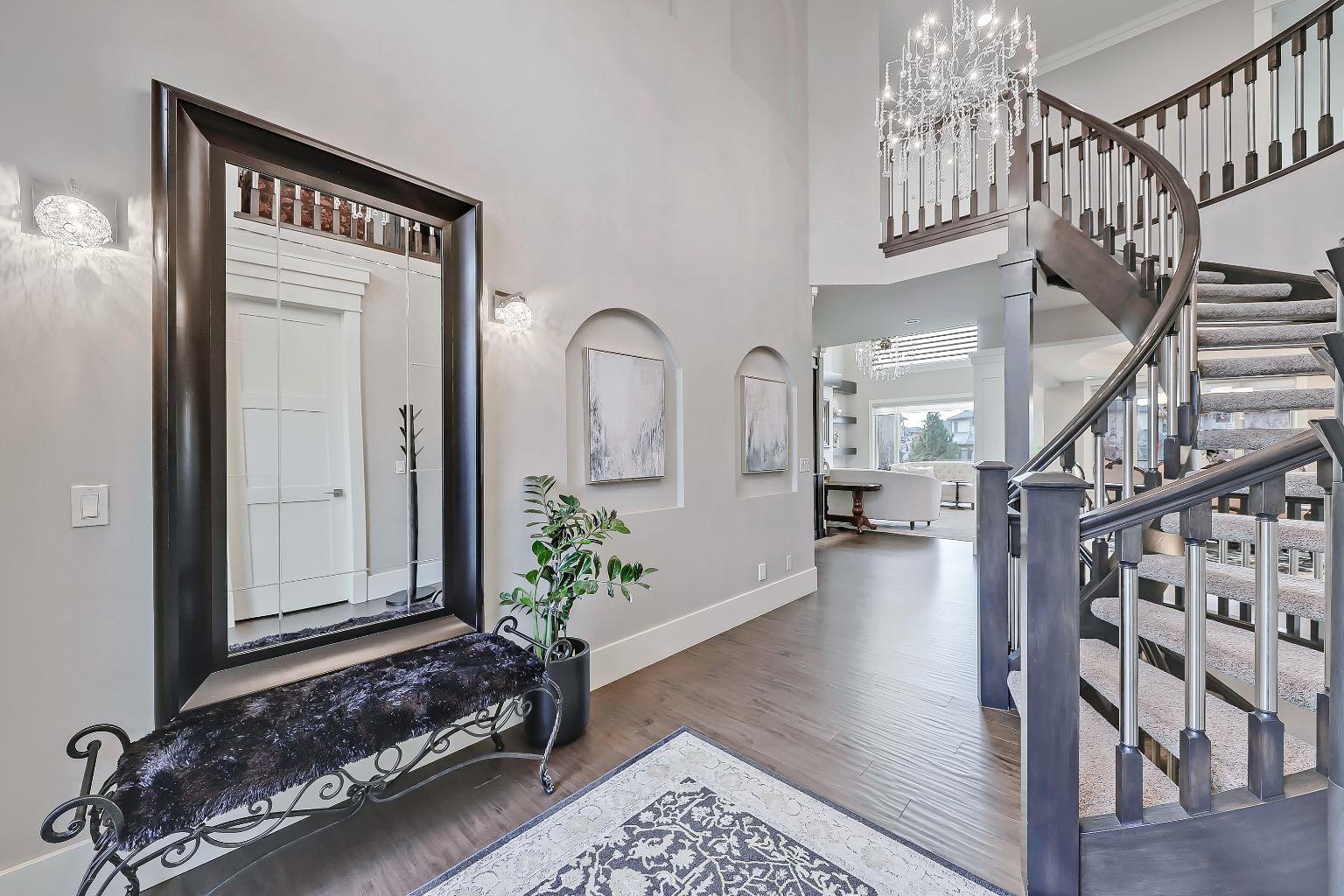 32 Aspen Ridge Manor SW