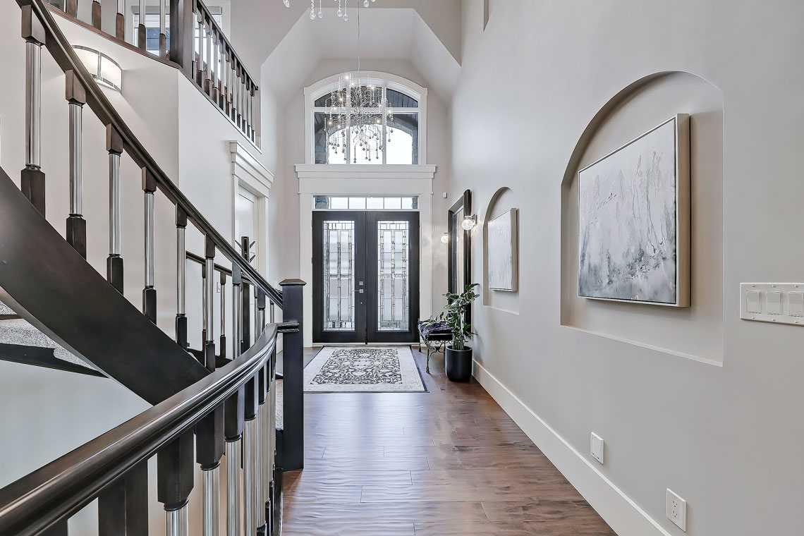 32 Aspen Ridge Manor SW