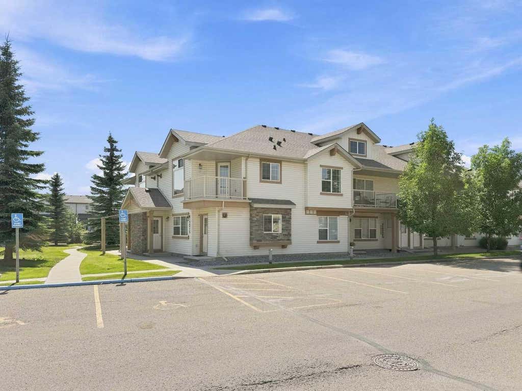 Photo of 31 Jamieson Avenue #1222, Red Deer, AB T4P 0H8 (MLS # A2335604)