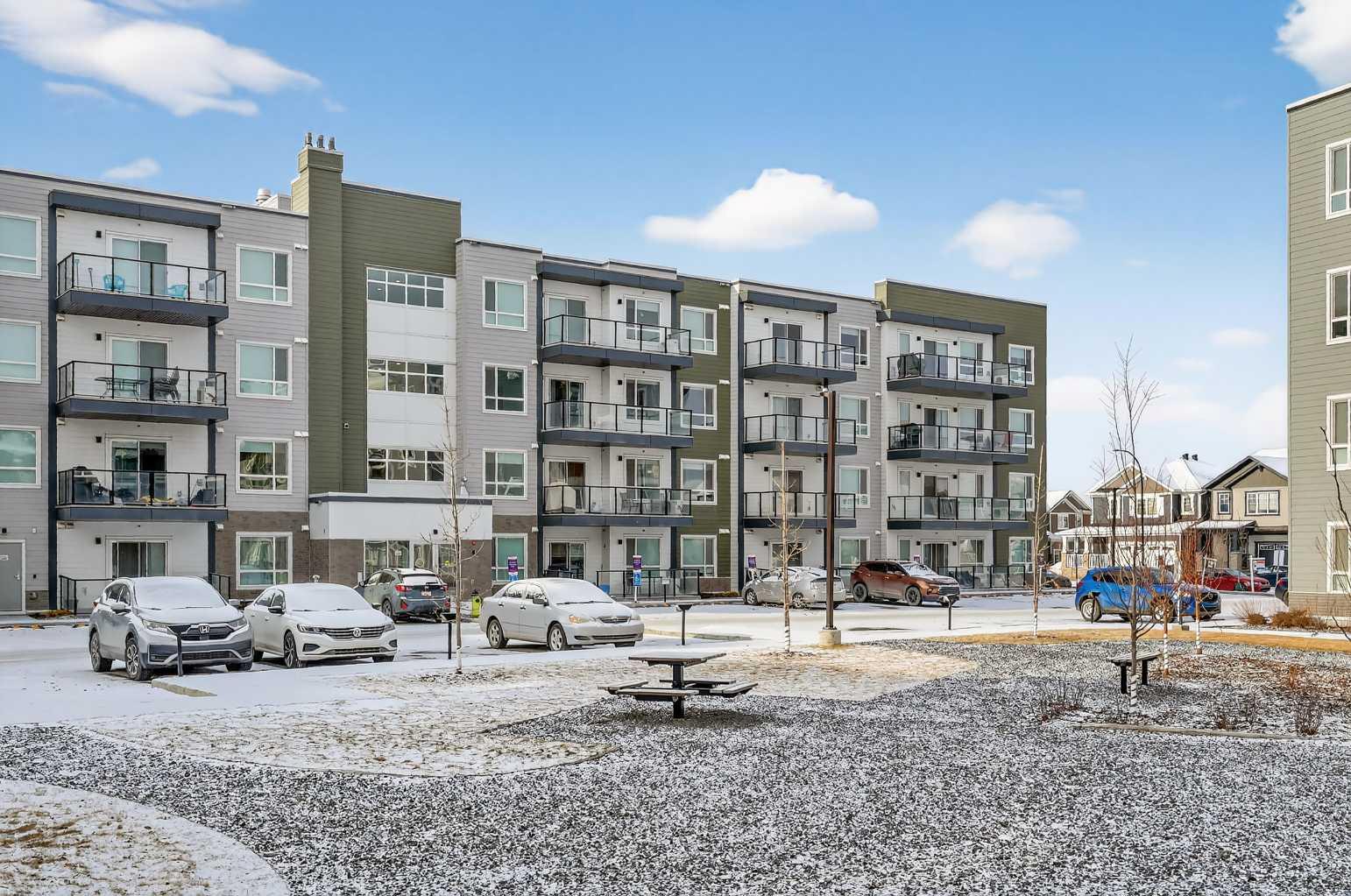 33 Carringham Gate NW 1106