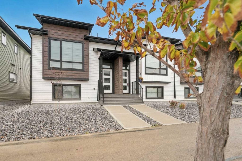 Photo of 355 Spruce Street, Springbrook, AB T4S 0P1 (MLS # A2264899)