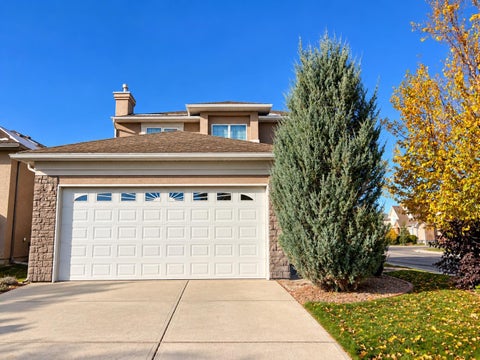 Photo of 198 Grizzly Terrace N, Lethbridge, AB T1H 6V3 (MLS # A2353526)