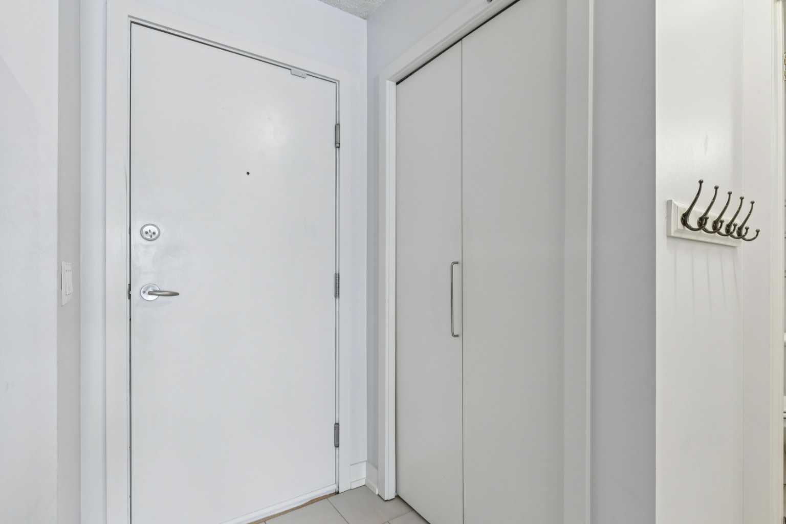 35 Richard Court SW 205