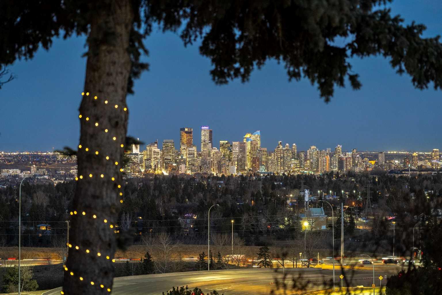 55 Coach Gate Way SW