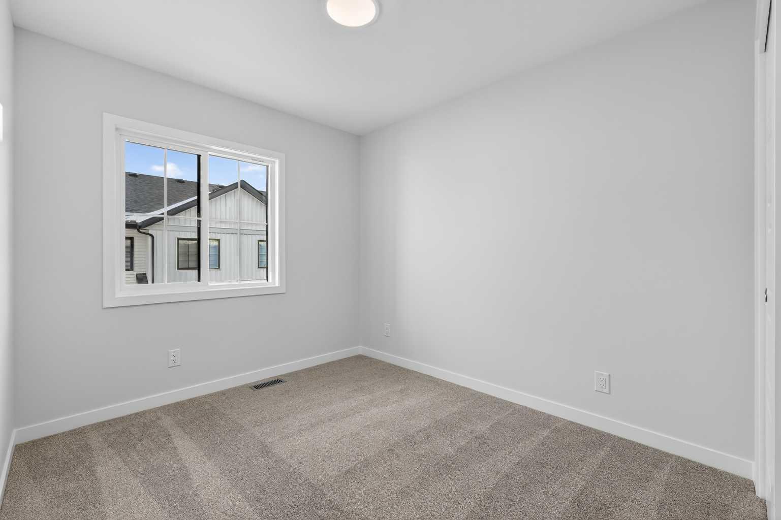 1750 Rangeview Drive SE 404