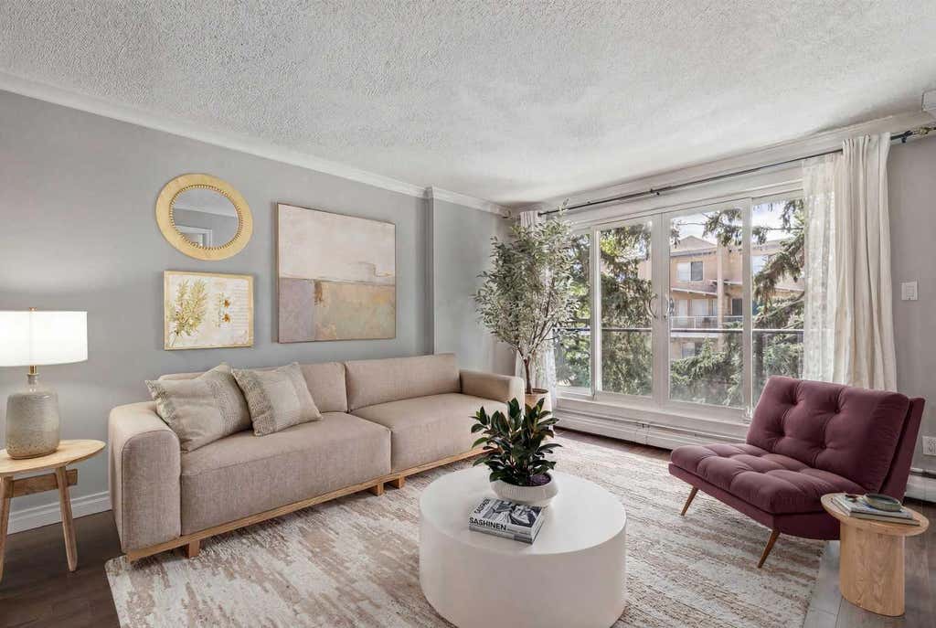 Photo of 110 24 Avenue SW #302, Calgary, AB T2S 0J9 (MLS # A2326137)