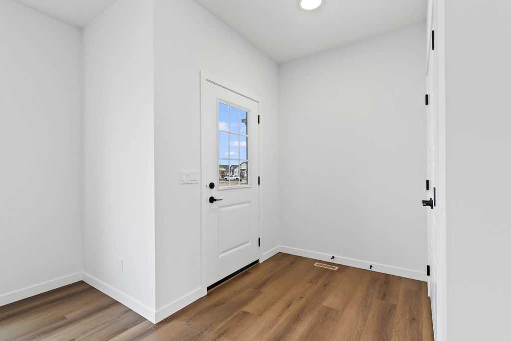 1029 Reynolds Crescent SW