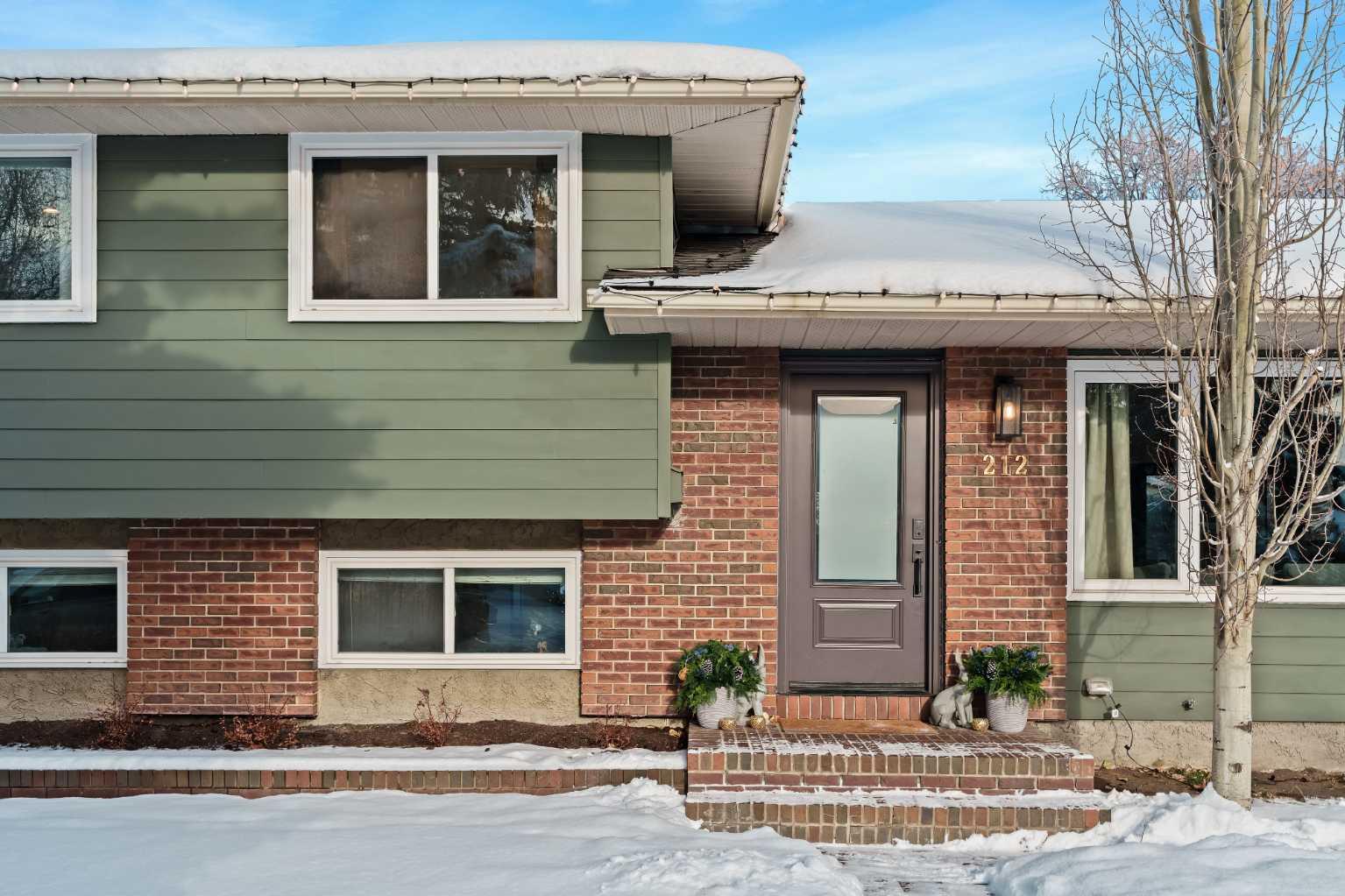 212 Vantage Place NW