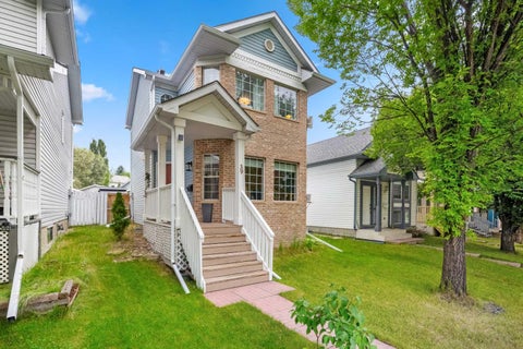 Photo of 39 Hidden Valley Link NW, Calgary, AB T3A 5K3 (MLS # A2336704)