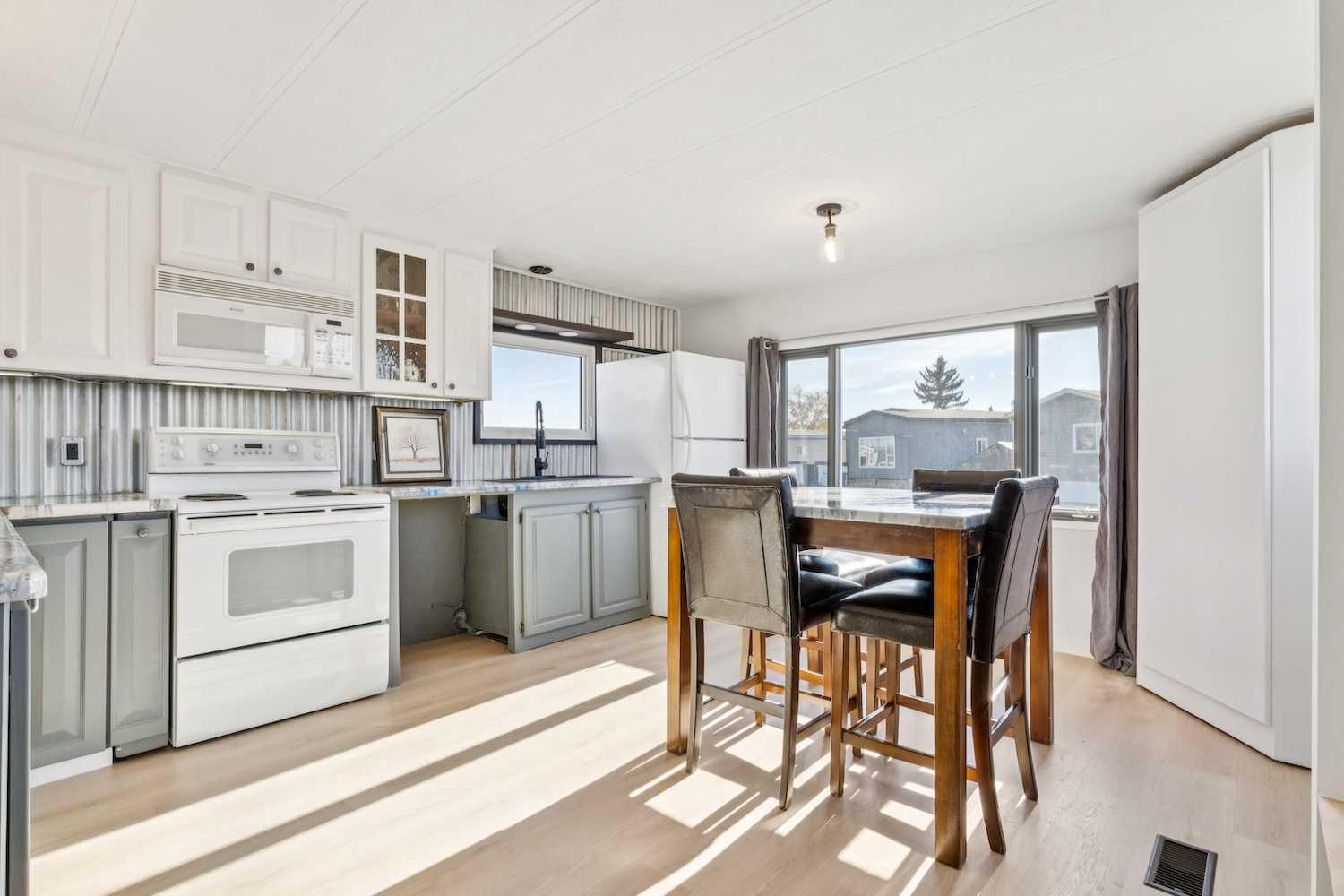 6220 17 Avenue SE 364