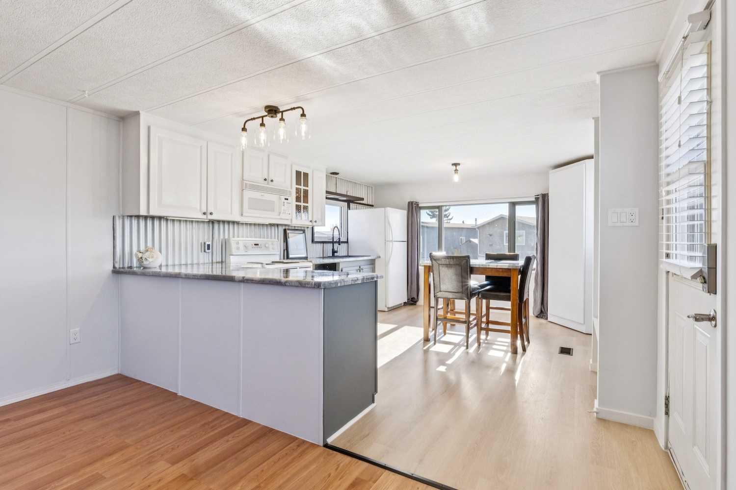 6220 17 Avenue SE 364