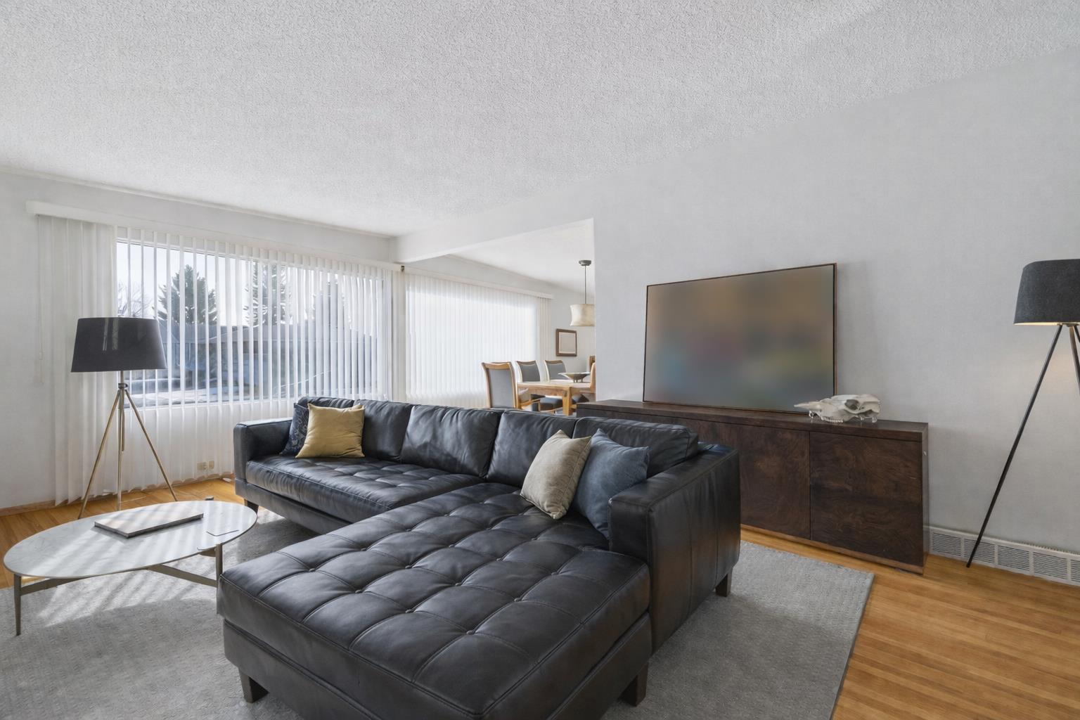 10712 Mapleshire Crescent SE