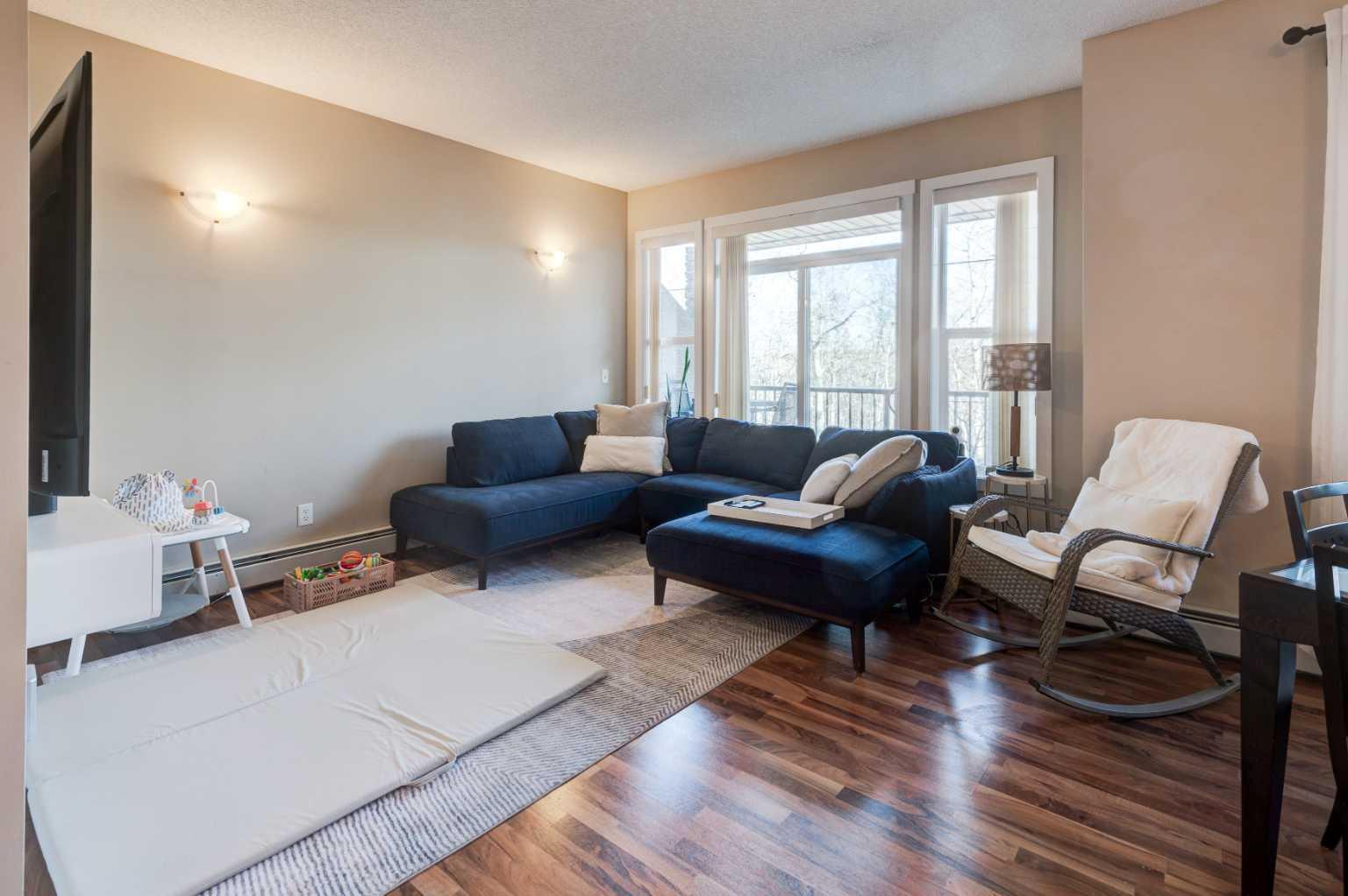 211 Aspen Stone Boulevard SW 1203