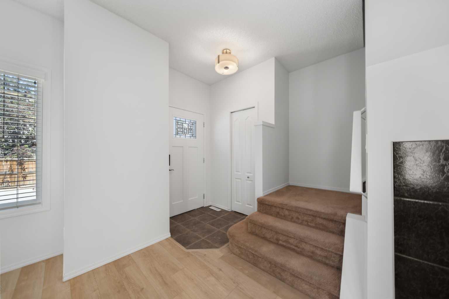 301 Strathaven Mews