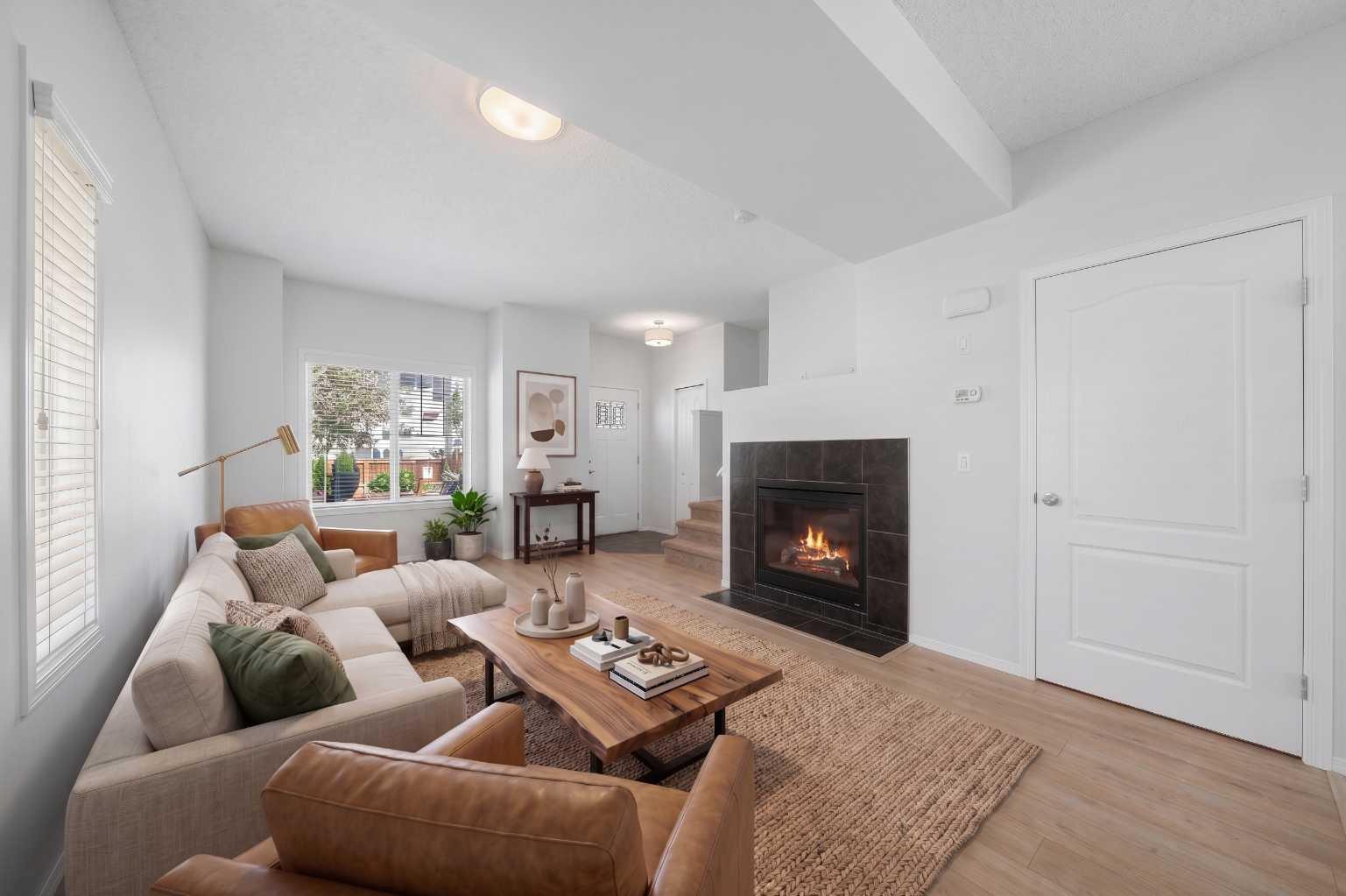 301 Strathaven Mews