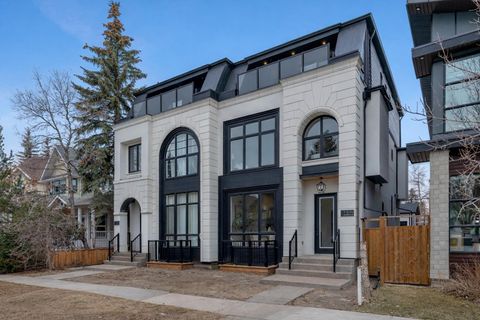 2032 Bowness Road NW Unit 1 Calgary AB T2N 3K8
