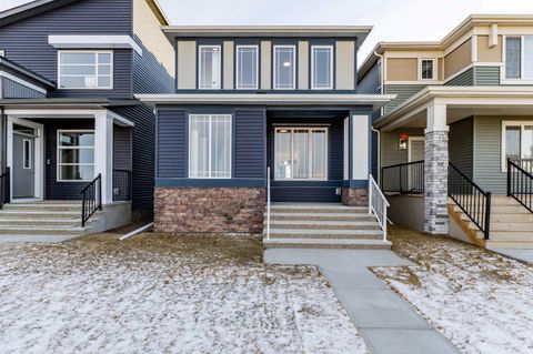 15 Corner Glen Drive NE Calgary AB T3N 2T6