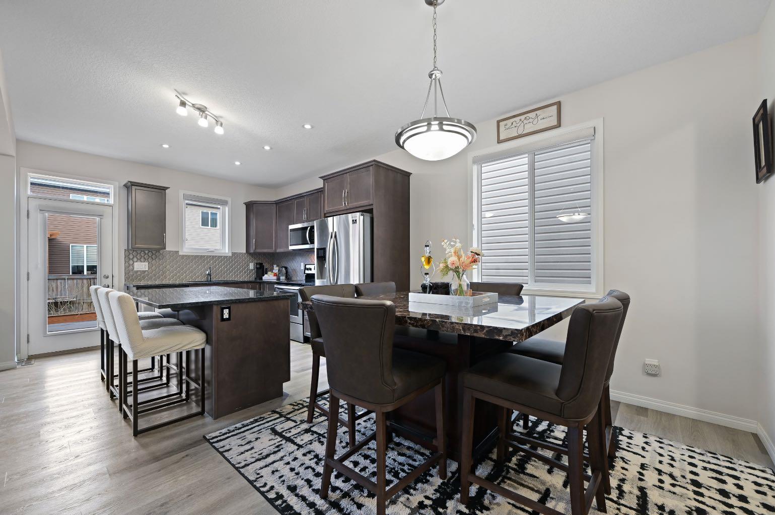 418 Windrow Common SW