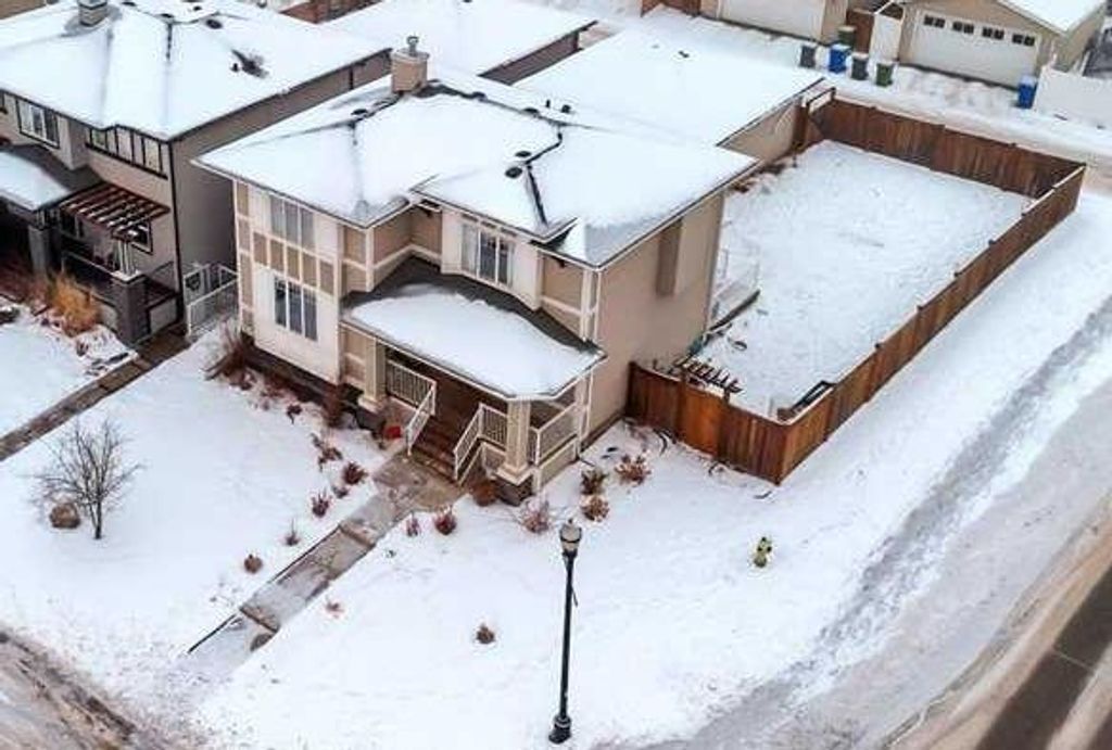 Photo of 201 Rainbow Falls Glen, Chestermere, AB T1X 0S6 (MLS # A2302864)